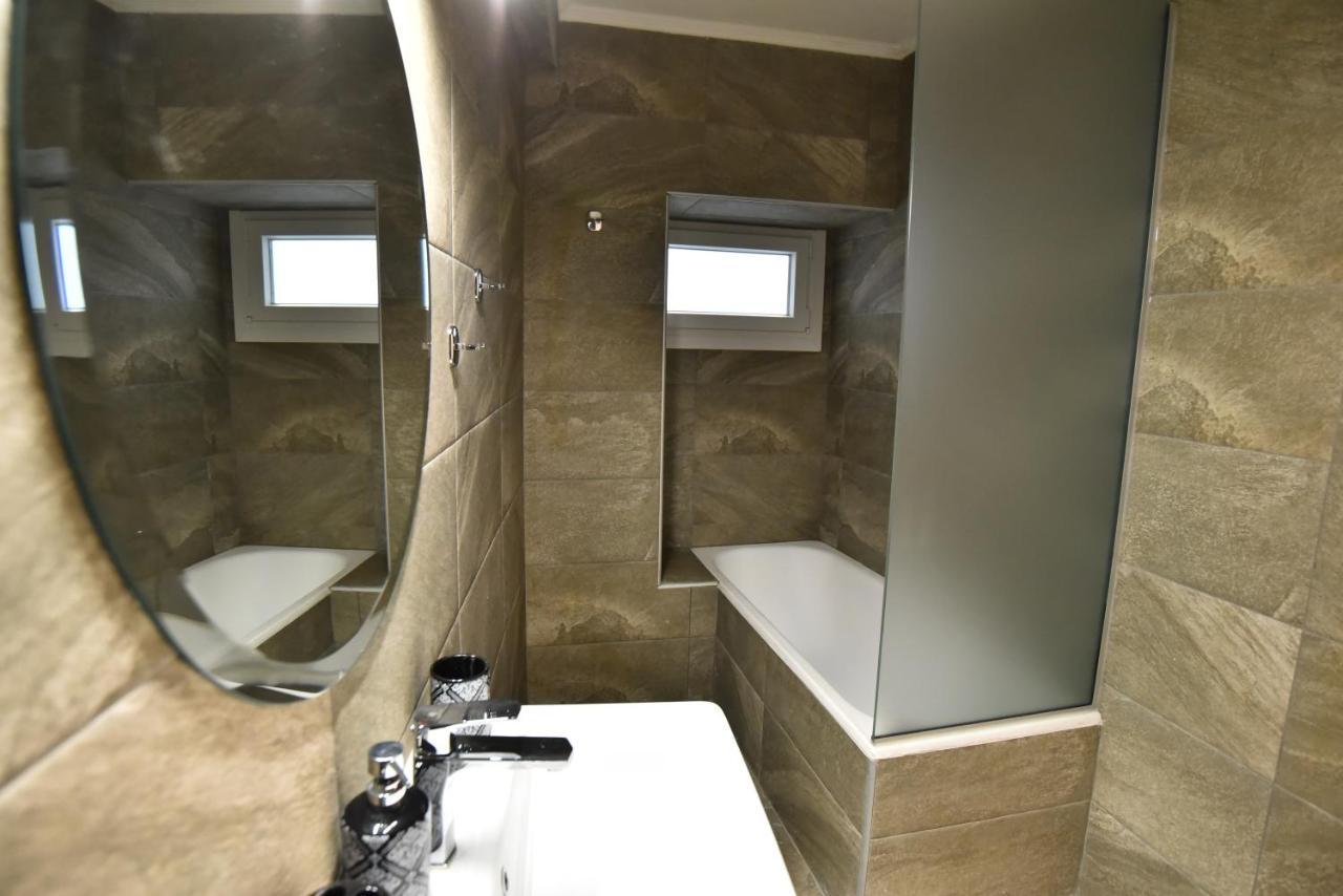 Golden Sea View - Old Town Apartment Kavala